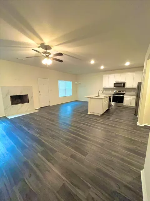 Living - 103 E 15th St, Bonham, TX 75418 photo 1 of 3