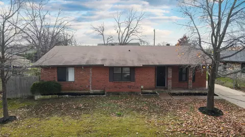 806 E Vista Dr, Garland, TX 75041