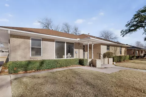 817 Daventry Dr, Garland, TX 75040