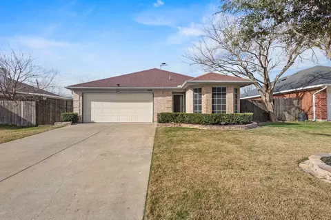 6318 Brookbriar Ct, Arlington, TX 76018