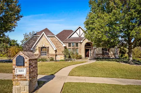1603 Moreland Dr, Sherman, TX 75090