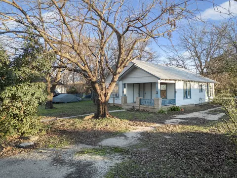 214 N Preston St, Whitney, TX 76692