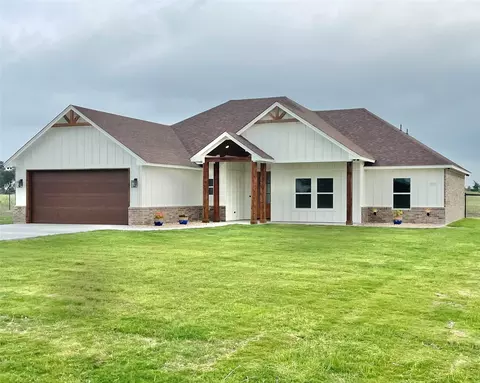 1017 Sabrina Ct, Weatherford, TX 76085