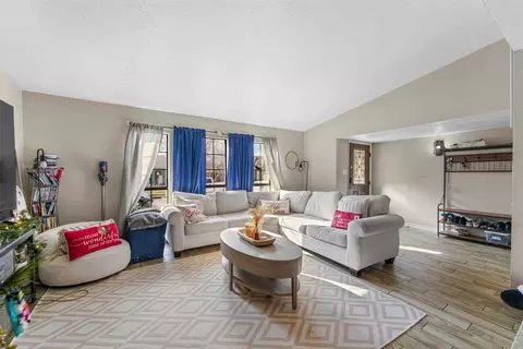 3013 Villa Sur Trl, Dallas, TX 75228