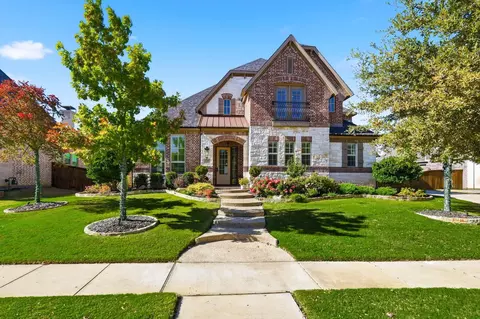 8721 Canyon Xing, Lantana, TX 76226