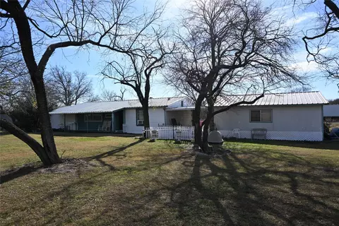 704 Spring Miller Ct, Arlington, TX 76002