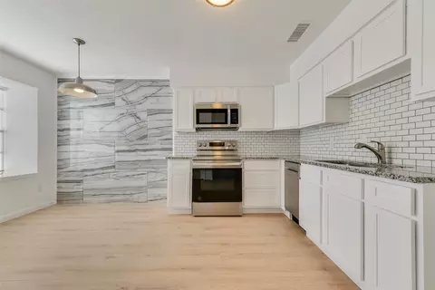 80 E Mountain Creek Dr #19, Grand Prairie, TX 75052