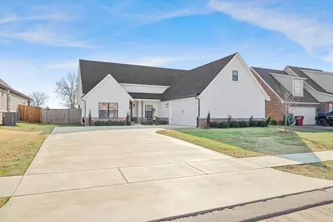 1825 Meadowview, Canton, TX 75103