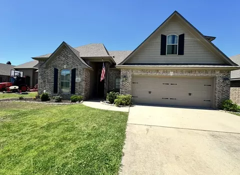 3930 Le Brooke Ln, Benton, LA 71006
