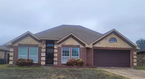 921 Brookhaven Dr, Lancaster, TX 75134