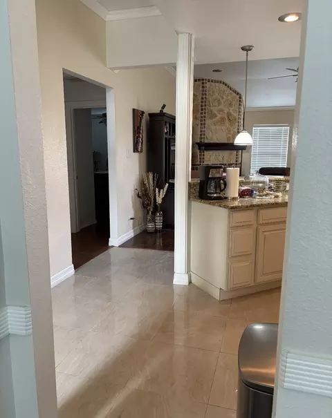 Entry Way - 921 Brookhaven Dr, Lancaster, TX 75134 photo 3 of 5