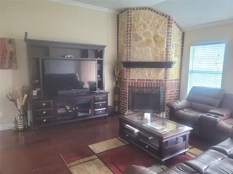 Living - 921 Brookhaven Dr, Lancaster, TX 75134 photo 4 of 6