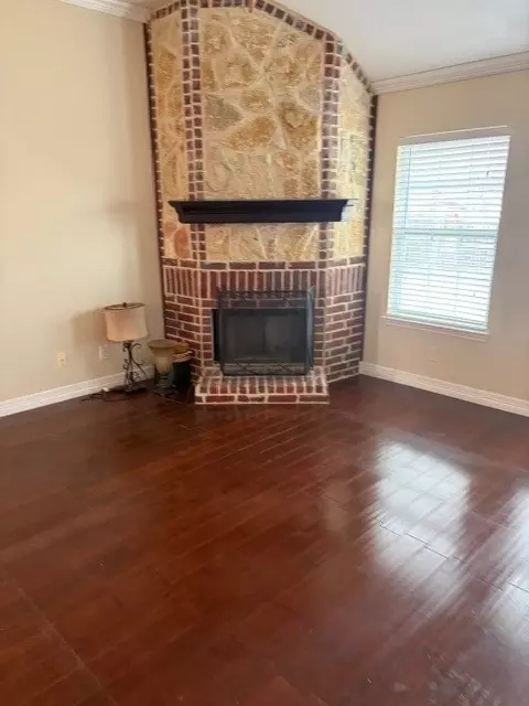 Living - 921 Brookhaven Dr, Lancaster, TX 75134 photo 3 of 6