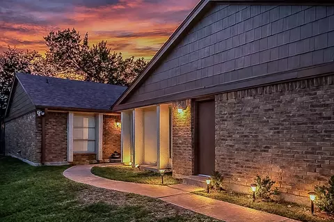 6107 Spyglass Ln, Garland, TX 75043