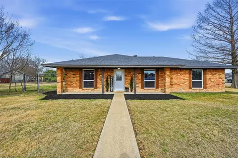 707 Pierce Rd, Red Oak, TX 75154