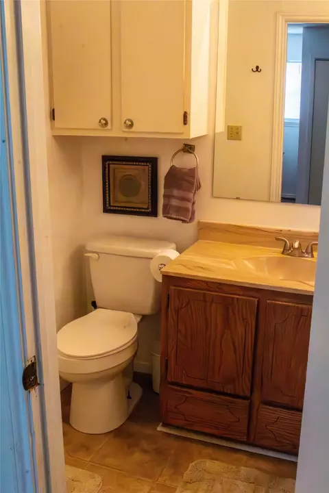 Bath - 1719 21st St, Anson, TX 79501 photo 3 of 4
