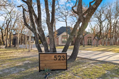 523 Post Oak Dr, Newark, TX 76071