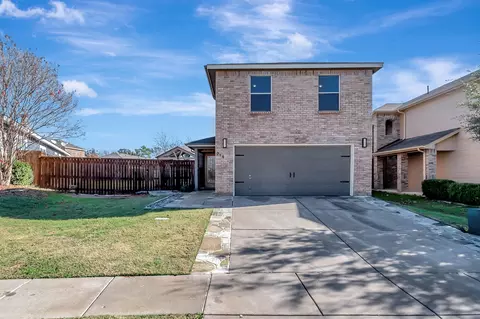 716 River Hill Ln, Fort Worth, TX 76114