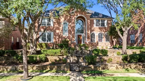 7423 Bradford Pear Dr, Irving, TX 75063