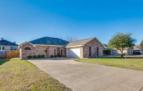 462 Tranquility Ln, Cedar Hill, TX 75104