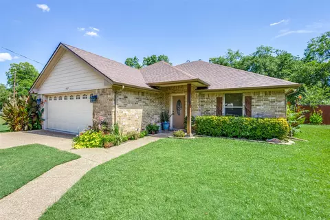 402 E Main St, Tioga, TX 76271