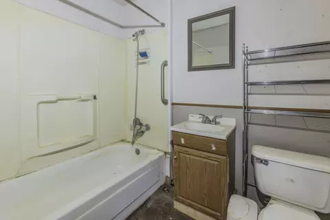 Bath - 316 E Warren St, Hewitt, TX 76643 photo 1 of 1
