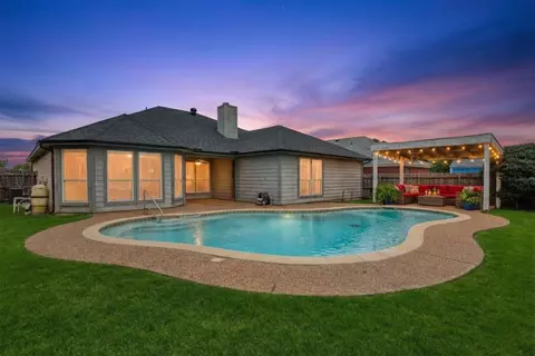 1005 Caleb St, Burleson, TX 76028