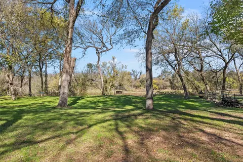 Exterior - 1307 Range Rd, China Spring, TX 76633 photo 7 of 7