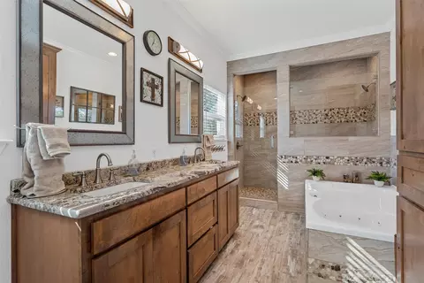 Bath - 1307 Range Rd, China Spring, TX 76633 photo 1 of 5