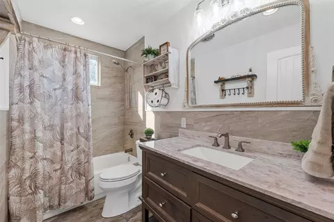 Bath - 1307 Range Rd, China Spring, TX 76633 photo 5 of 5
