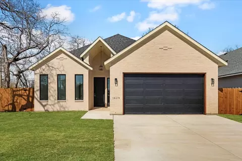 1629 E Tucker St, Fort Worth, TX 76104
