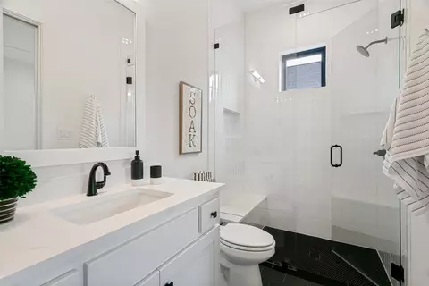 Bath - 2148 Verona Dr, Haslet, TX 76052 photo 3 of 4