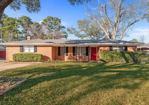 928 Francais Dr, Shreveport, LA 71118