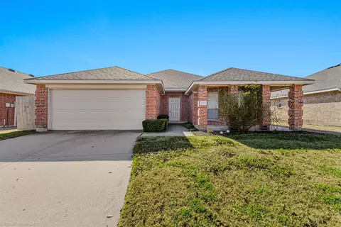 2821 Mockingbird St, Royse City, TX 75189