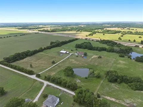 643 Cr 2992, Windom, TX 75492