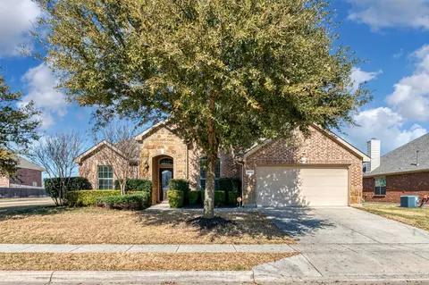 1524 Enchanted Sky Dr, Haslet, TX 76052