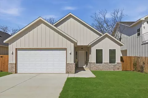 1633 E Tucker St, Fort Worth, TX 76104