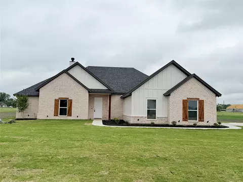 1013 Sabrina Ct, Weatherford, TX 76085