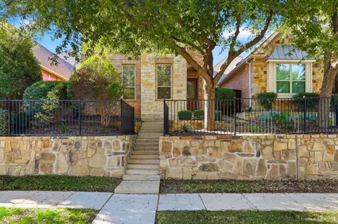 2462 Sunderland Ln, Lewisville, TX 75067