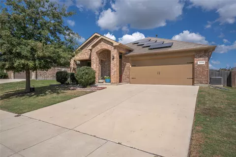 5020 Grayson Ridge Dr, Fort Worth, TX 76179