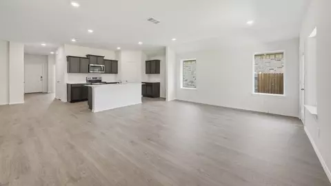 Living - 3244 Spaulding Dr, Paris, TX 75460 photo 1 of 5