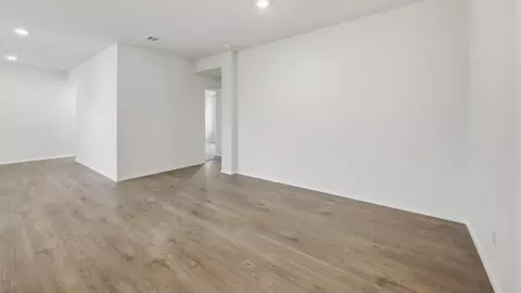 Living - 3244 Spaulding Dr, Paris, TX 75460 photo 3 of 5