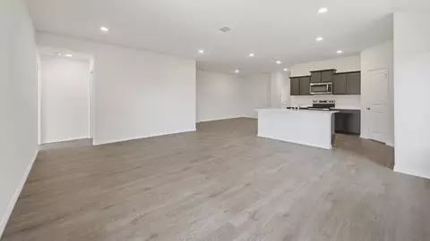 Living - 3244 Spaulding Dr, Paris, TX 75460 photo 2 of 5
