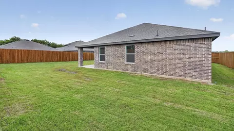 Exterior - 3244 Spaulding Dr, Paris, TX 75460 photo 2 of 3