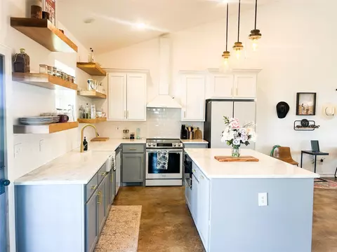 Kitchen - 925 Clear Spring Rd, Stephenville, TX 76401 photo 2 of 3