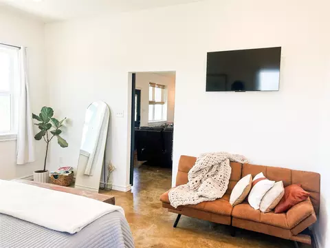 Bedroom - 925 Clear Spring Rd, Stephenville, TX 76401 photo 1 of 4