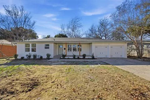 2300 N 52nd St, Waco, TX 76710