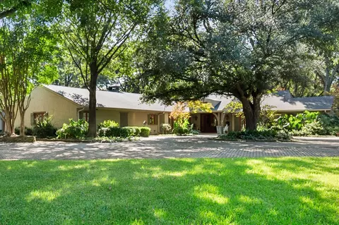 2212 Bowie Dr, Corsicana, TX 75110