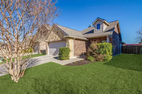 300 Black Bear Dr, Mckinney, TX 75071