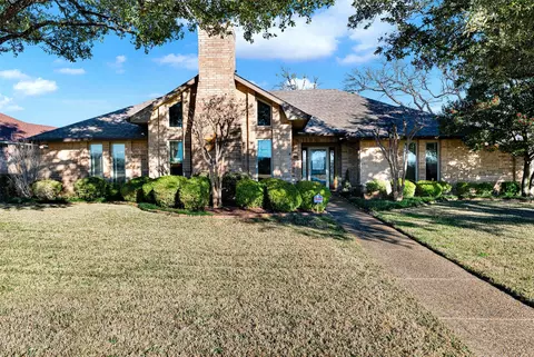 2719 N Spring Dr, Richardson, TX 75082